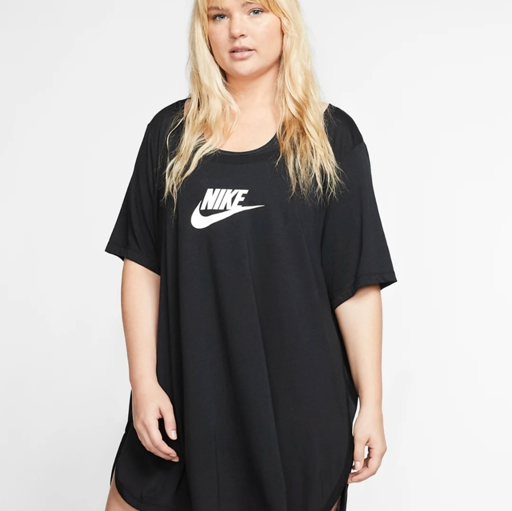 Nike Sportswear Essential Women's Tunic Plus Size
